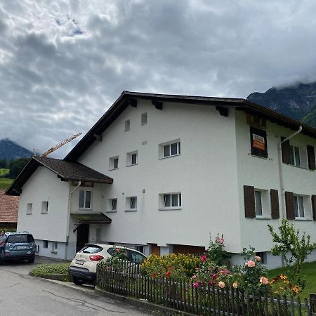 Spring Inn Apartments Meiringen Exterior foto